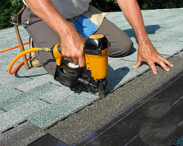 Quick and Trustworthy Emergency Roof Repair Services in Rexland Acres, CA